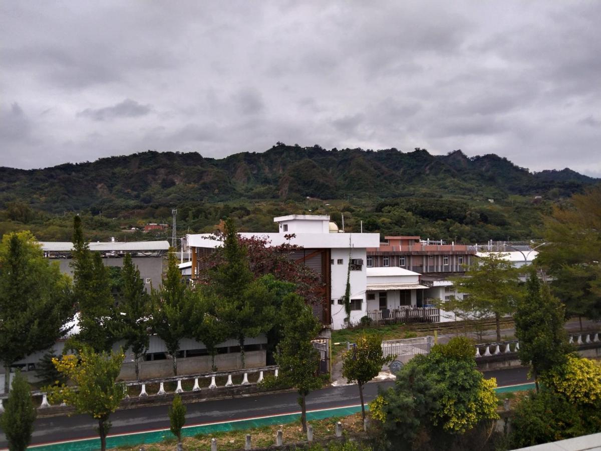 臺東火車站 黎亞兒民宿liyar House 青旅客棧 Taitung Exterior photo